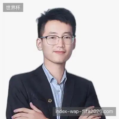 龙娜伟
