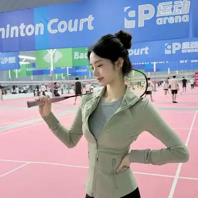 龙思诗